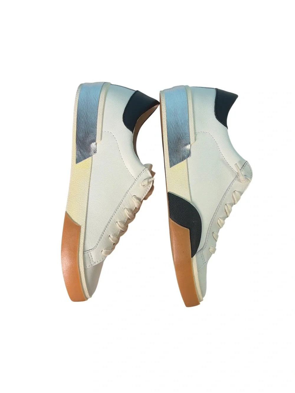 DV By Dolce Vita Womens Helix Casual and Fashion Sneakers 8.5